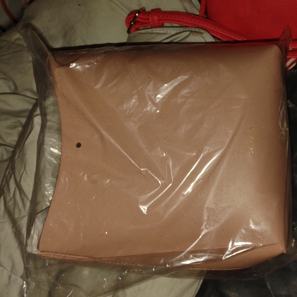 NWT Samara Shoulder Bag -Peony (100% Vegan Leather) - Picture 4 of 6